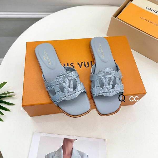 Picture of Louis Vuitton Slippers _SKULVsz35-39XC0105477